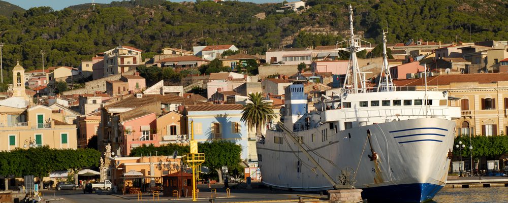 Traghetti Sardegna: offerte e consigli per risparmiare