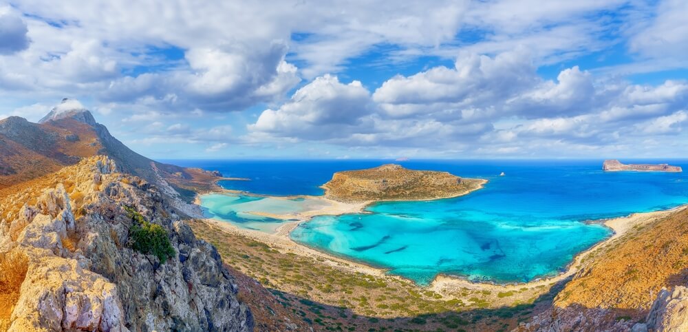 Paesaggio fantastico con la spiaggia della Laguna di Balos e l'isola di Gramvousa a Creta, Grecia